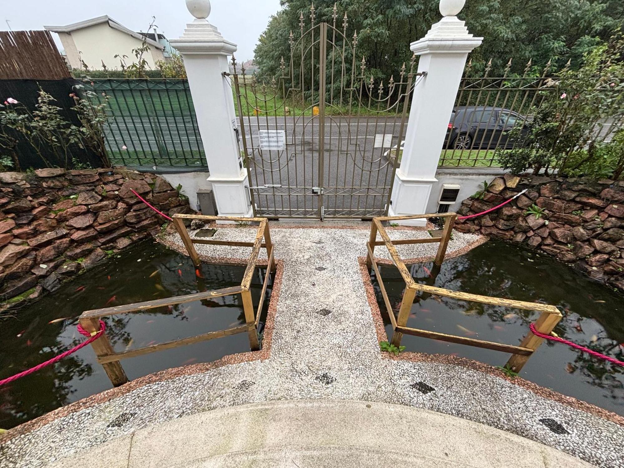 Villa Danieli Lainate Exteriör bild